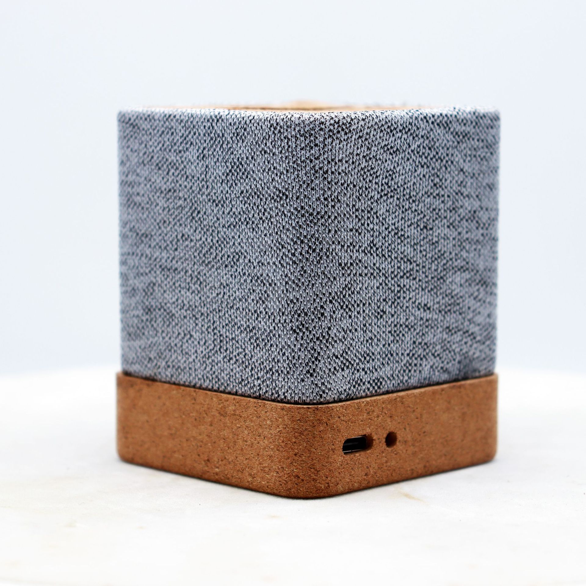 Großhandel Wireless USB Active tragbare kleine Mini-Lautsprecherbox aus Holz