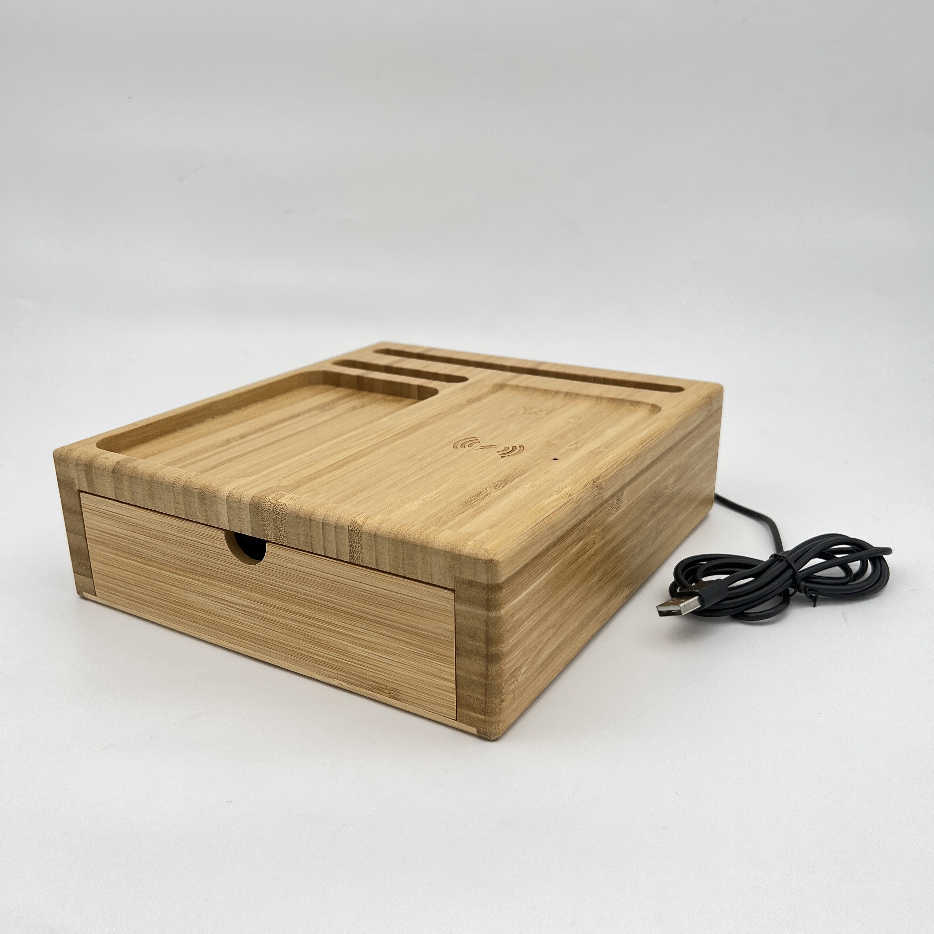 10 W kabelloses Holz-Bambus-Ladegerät mit Schreibtisch-Organizer für Schlafzimmer 